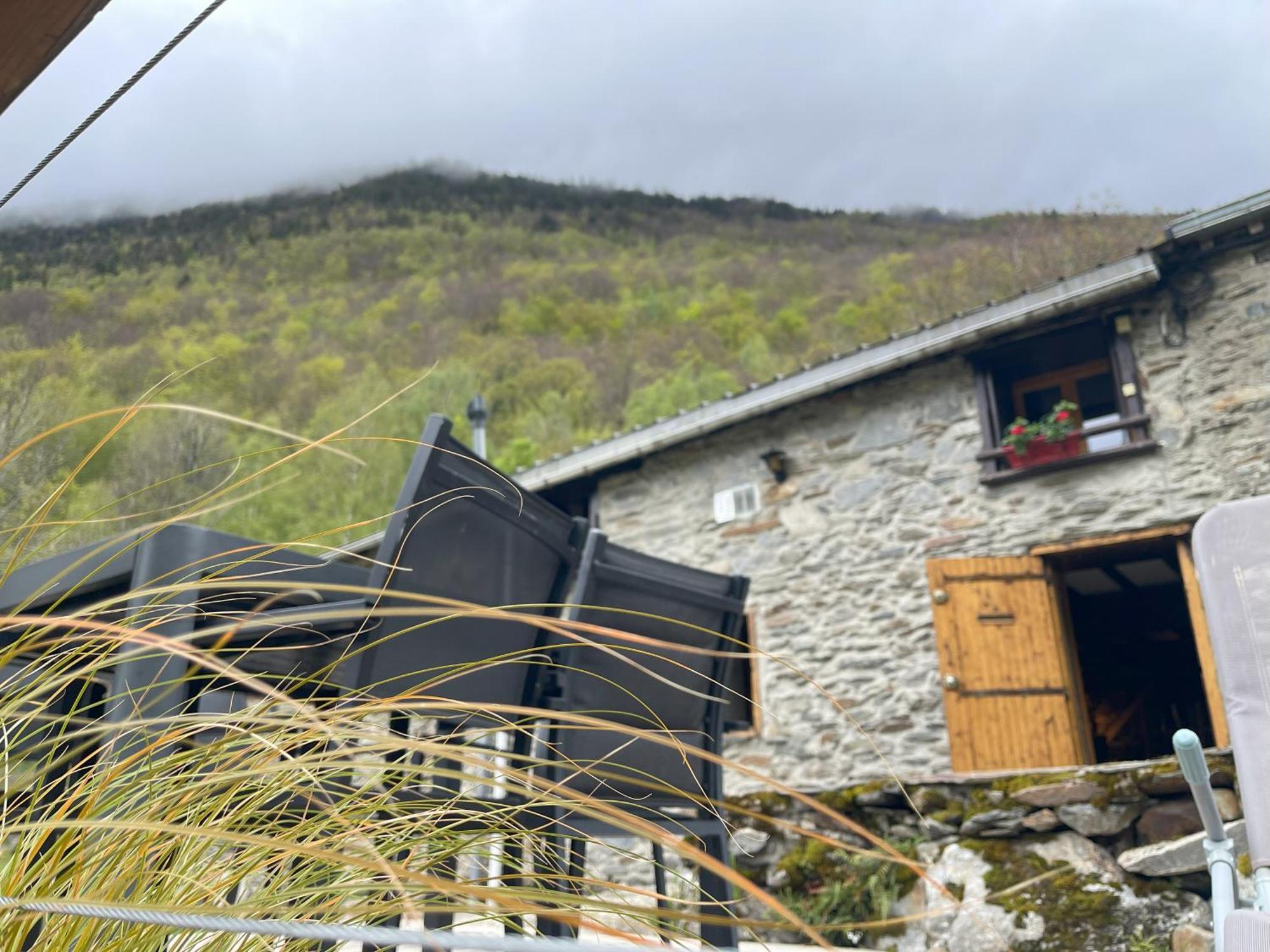 Grange Renovee, Pyrenees Ariegeoises, Gite Haute Ariege Auzat المظهر الخارجي الصورة